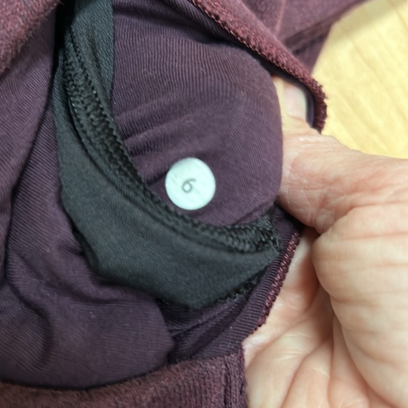 Lululemon women’s Jacket 6 - Picture 4 of 7